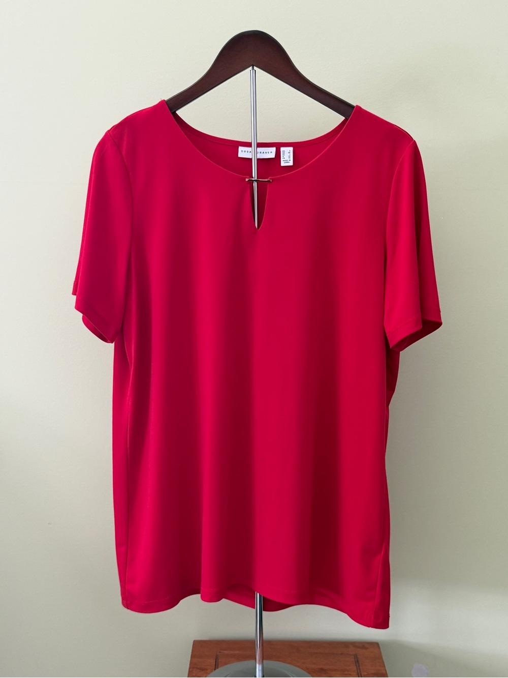 Susan Graver Women's Bright Red Short-Sleeve Keyhole Top Size Large